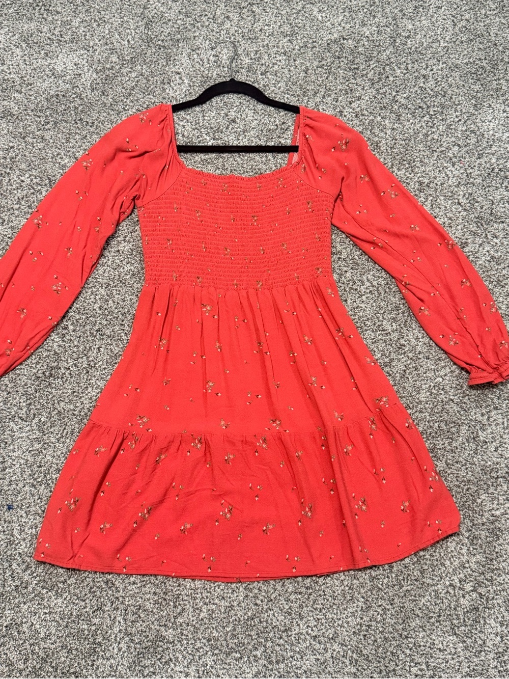 American Eagle - Red Floral Smocked Long-Sleeve Mini Dress